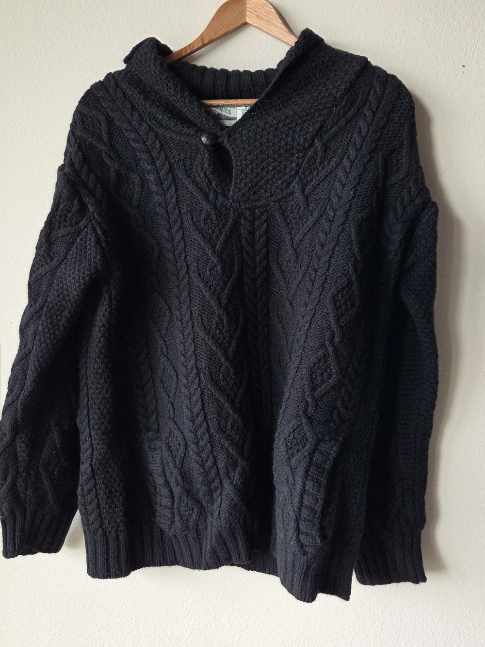 Aran Crafts Black Cable Knit Men's Wool Sweater -size Large
